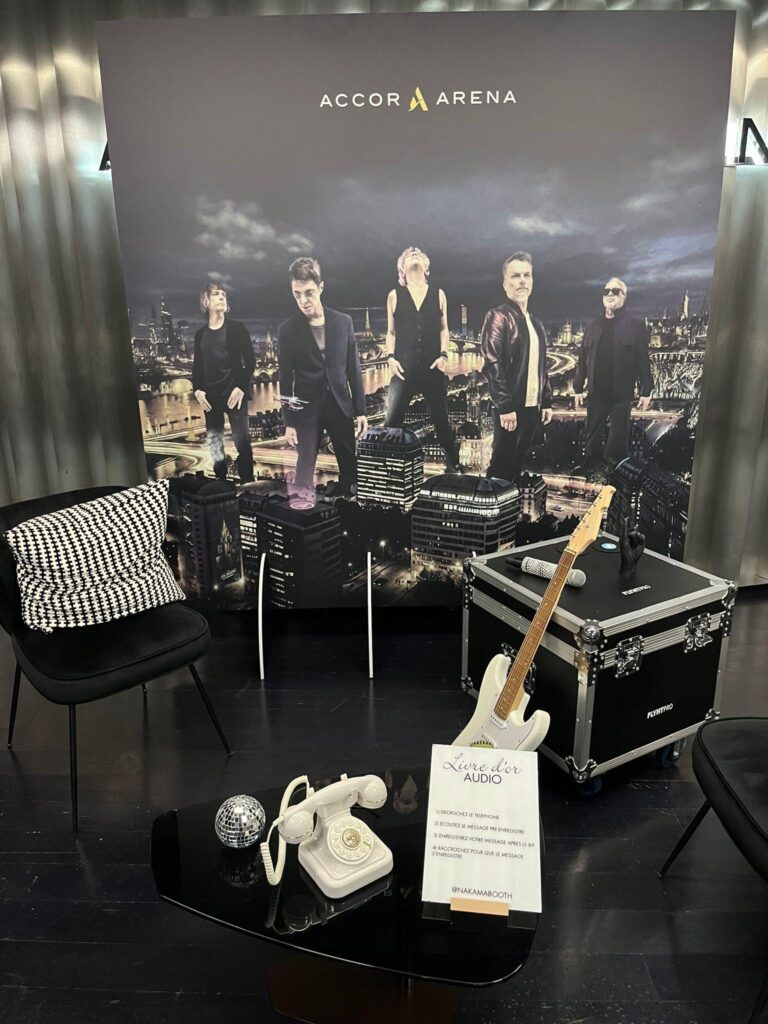 Décoration concert phonebooth emplacement animation événementielle